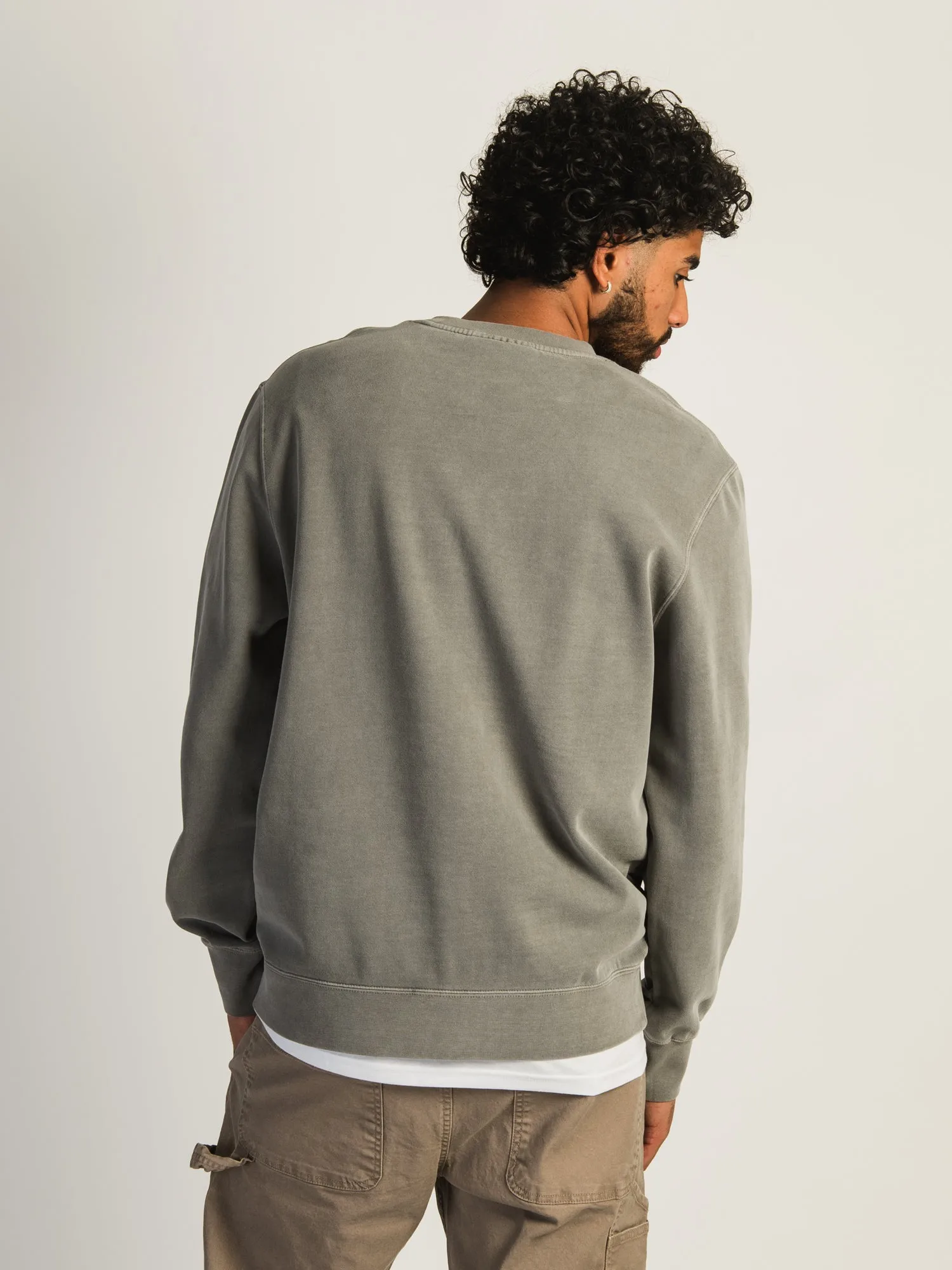 KOLBY PARKER GARMET DYE CREWNECK - LIGHT GREY