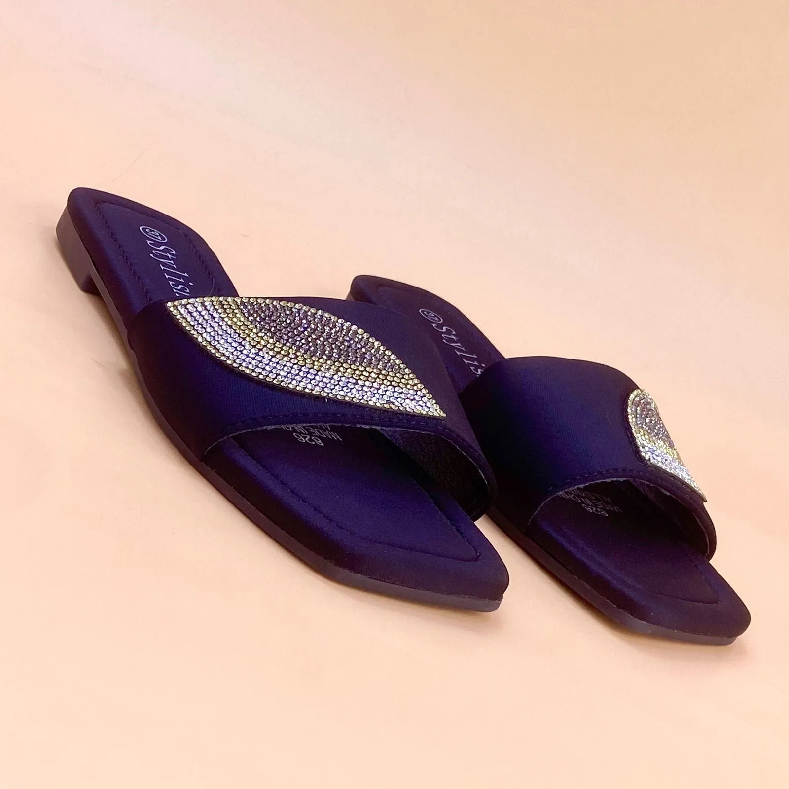 NEW , WOMEN SLIPPERS S3