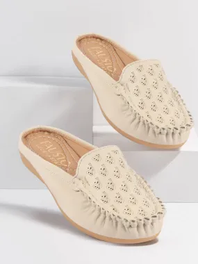 Women Cream Side Stitched Printed Back Open Slip On Mules Shoes